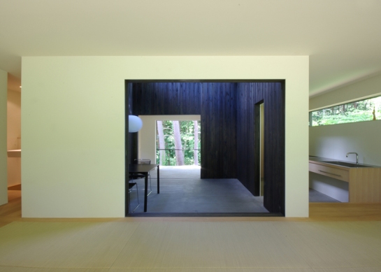 openhouse-magazine-japan-a-box-on-top-architecture-house-in-fujizakura-by-case-design-studio 3