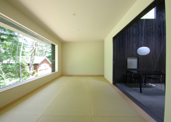 openhouse-magazine-japan-a-box-on-top-architecture-house-in-fujizakura-by-case-design-studio 4